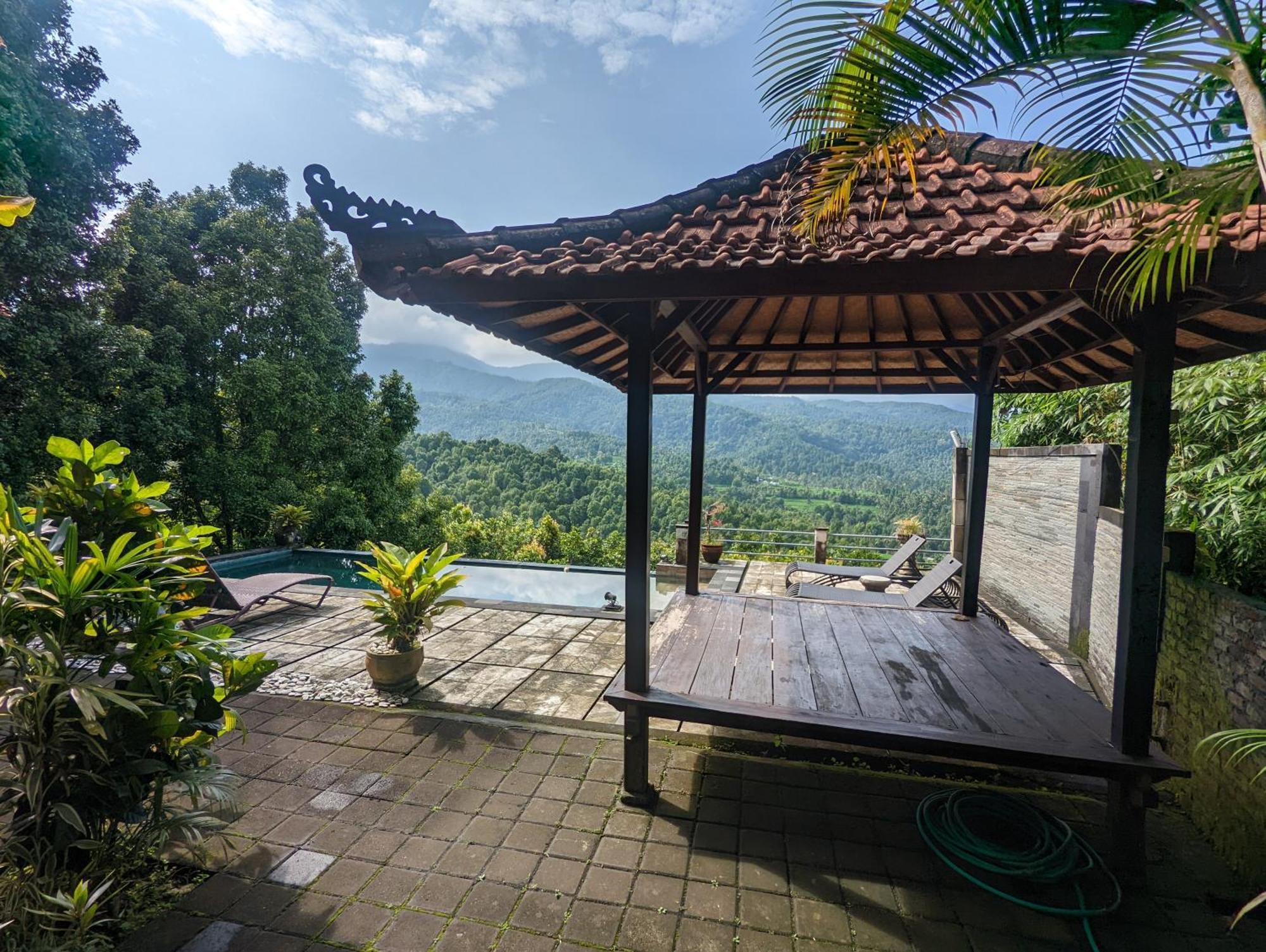 Bali Munduk Delux Bungalow Villa 싱가라자 외부 사진